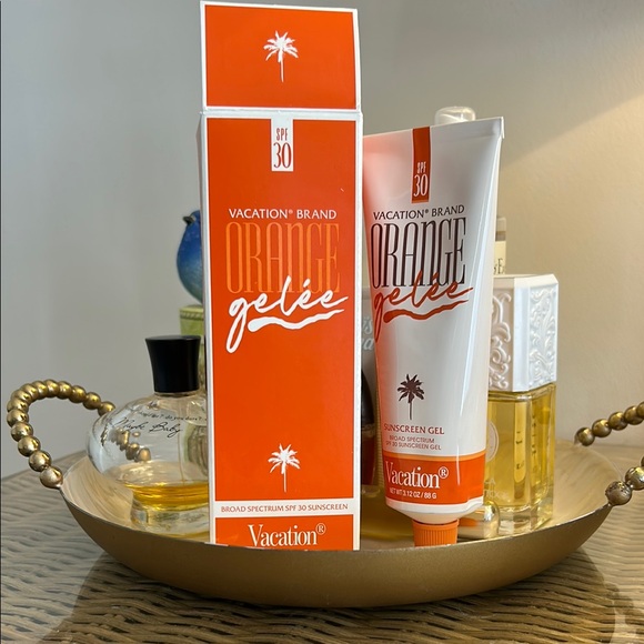 Vacation Orange Gelée Sunscreen SPF 30 - Picture 1 of 7